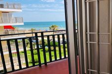 apartamento les doyes frente al mar peniscola