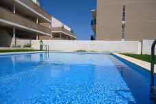 Cheap apartment in Peñiscola with swimming pool