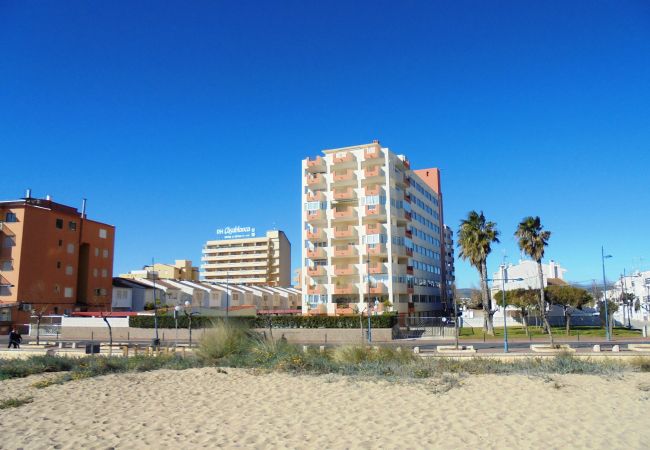 Europeñiscola Beachfront Apartment in Peñiscola